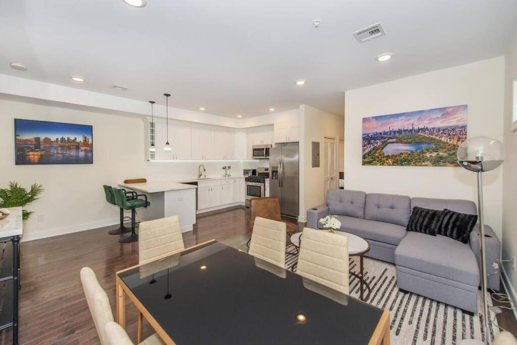 Stylish Chic Condo Nyc At Fingertips North Bergen Exterior foto
